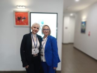 Nauczyciele i pracownicy pomocy społecznej debatowali w Bydgoszczy o „niewidzialnych ranach”