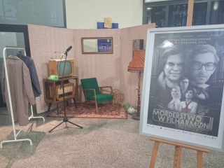 „Morderstwo w Filharmonii” na bydgoskim lotnisku. Film kręcono m.in. w Polskim Radiu PiK