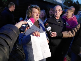 Ciechocinek. Media wyproszone z sali, nerwy i łzy lokatorów. A na koniec - jest nadzieja [aktualizacja]