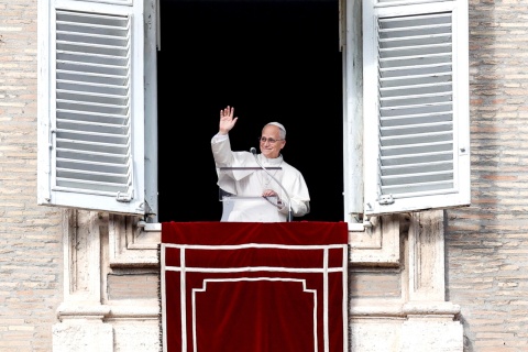 Papież Leon XIV apeluje o zakończenie wojny na Ukrainie. Śledzę z bólem, co się dzieje