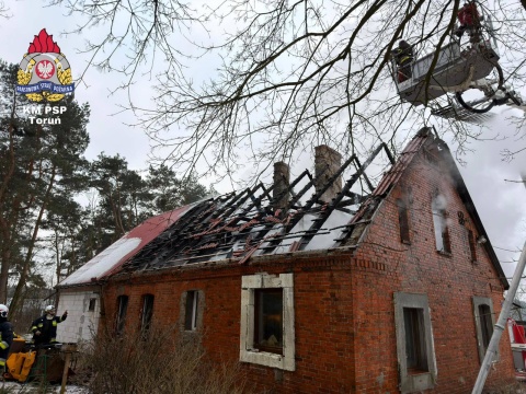 Pożar w Silnie pod Toruniem. Spłonął budynek mieszkalny [zdjęcia]