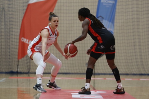 Energa Toruń wypuszcza zwycięstwo w końcówce Sensacyjna porażka Katarzynek