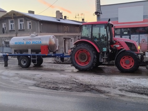 Woda wylała się na DK91 w Nowem. Trzeba będzie ją zamknąć na czas prac [aktualizacja]