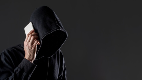 140 tysięcy złotych straciła seniorka z gminy Lipno. Oszuści podszyli się pod rodzinę i policję