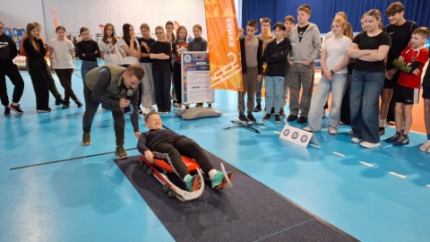 Zimowe mini Igrzyska Olimpijskie w Grudziądzu. Uczestnicy mogli poczuć się jak Kacper Tomasiak [zdjęcia, wideo]