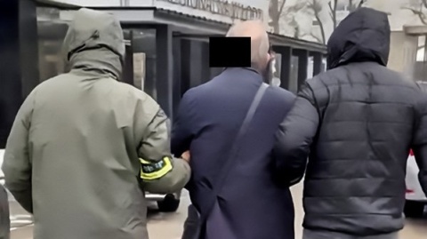 Mafia śmieciowa rozbita. Zatrzymano m.in. byłego burmistrza Pakości