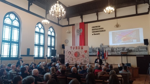 Zamieszanie wokół płatnych parkingów w Toruniu. Konsultacje z mieszkańcami