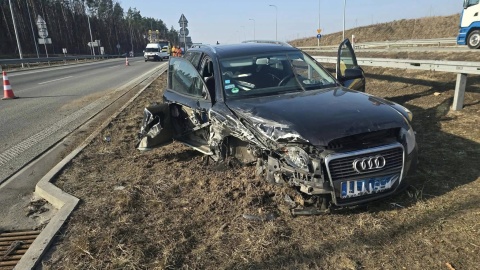 Zderzenie osobówek na S5 w Tryszczynie. Jedna osoba w szpitalu.