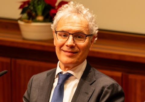 Premier Tusk: - Noblista prof. Victor Ambros niedługo będzie formalnie Polakiem