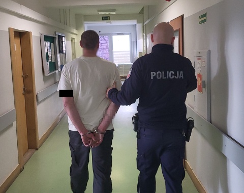 Zatrzymali go za brak pasów, a ostatecznie trafił do więzienia. Długa lista przewinień 41-latka