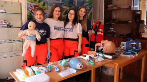 Tłumy w Collegium Medicum UMK w Bydgoszczy. Uczelnia zorganizowała dziś Drzwi Otwarte