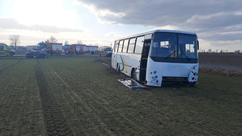 Wypadek autobusu szkolnego niedaleko Radziejowa LPR zabrało dwoje nastolatków do szpitala