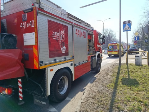 Potrącenie rowerzysty w Grudziądz. Cyklistę z urazem ręki zabrano do szpitala