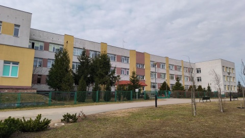 W SP 65 w Bydgoszczy uczniowie nie używają telefonów od lat. Szkoła wprowadziła specjalne skrzyneczki