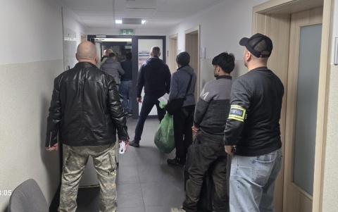 Nielegalni imigranci zatrzymani w Jaksicach. Będą musieli opuścić Polskę [zdjęcia]