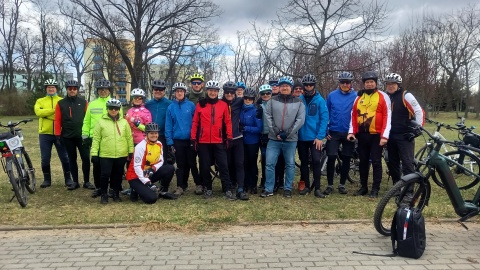Jak najdalej od kanapy Rowerzyści z Bydgoszczy spalili sernik w drodze do Pieczysk [zdjęcia]