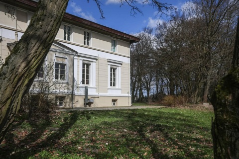 Dzieje Pomorza z XX wieku poznacie w dworku niedaleko Chełmży. Powstanie Centrum Aktywności Obywatelskiej