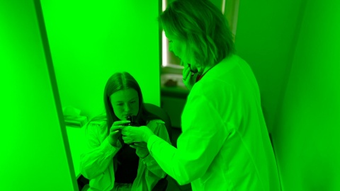 Płyny o zapachu ścieków i znikająca wata. Drzwi otwarte w bydgoskim Sanepidzie [zdjęcia i wideo]