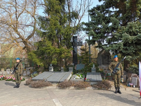 86. rocznicę Zbrodni Katyńskiej uczczono przed kościołem na bydgoskich Glinkach