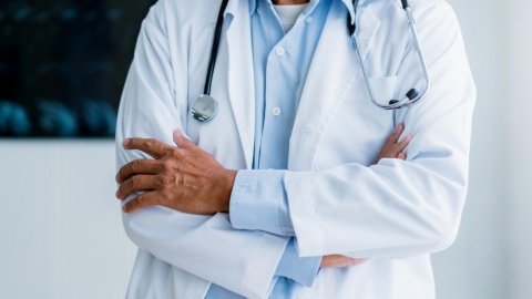 Kolejki do lekarza sprawiają, że ludzie wybierają wizyty poza miejscem zamieszkania [Temat Tygodnia]