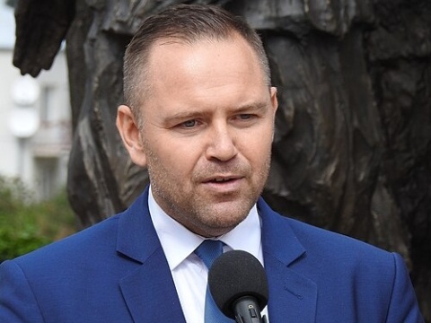 Prezydent Karol Nawrocki chce nowej konstytucji. Rządzący odpowiadają nie