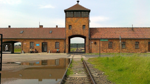 Dziewięciu obcokrajowców zatrzymanych po wtargnięciu na teren Auschwitz-Birkenau