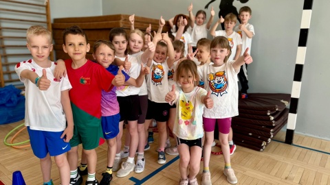 Sport łączył pokolenia. Podczas bydgoskiej olimpiady dzieci ćwiczą z zawodowcami [zdjęcia]