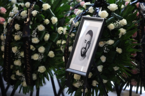 Pogrzeb Łukasza Litewki w Sosnowcu. Uczestnicy ceremonii żegnali posła oklaskami