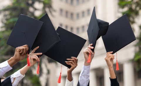 Przewodnik po najlepszych studiach MBA - jak dopasować program do celów zawodowych [reklama]