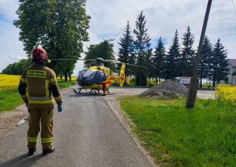17-latka ranna w czasie pracy w gospodarstwie. Wypadek koło Wąbrzeźna [zdjęcia]