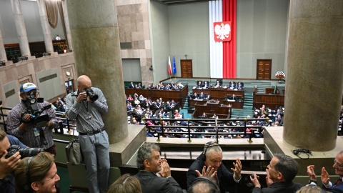 Psy i koty nie mogą być na uwięzi, tak zdecydował Sejm. Uchwalono też ustawę dot. statusu osoby najbliższej