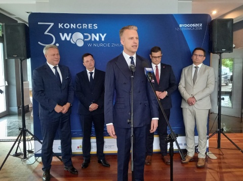 Woda wymknęła się spod kontroli, a naukowcy próbują ją zatrzymać. Kongres w Bydgoszczy