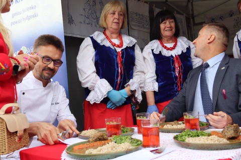 Przysmaki na medal na Jarmarku Produktów Lokalnych w Sicienku [zdjęcia]