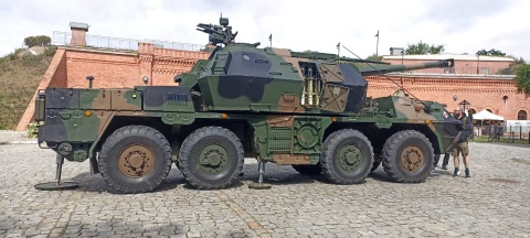 Wojskowy sprzęt na wyciągnięcie ręki. Piknik militarny w Toruniu