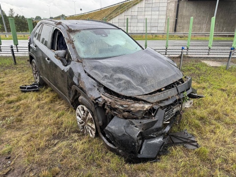 Groźnie wyglądająca kolizja na autostradzie A1 w kierunku Gdańska [zdjęcia]