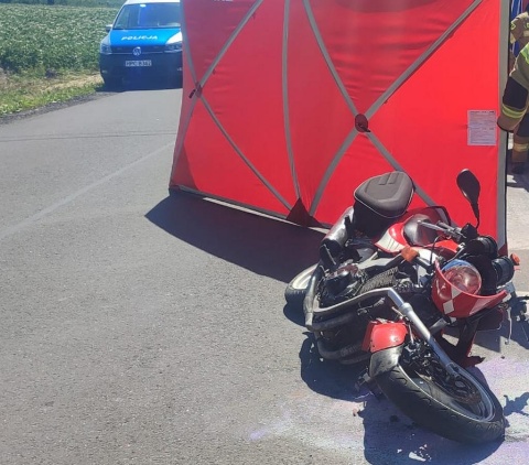 Śmiertelny wypadek motocyklisty pod Radziejowem. Doszło do zderzenia z autem [zdjęcia]