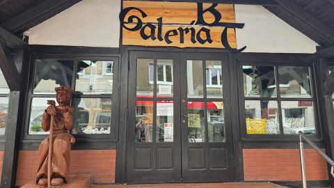 Rękodzieło, pamiątki i sztuka. W centrum Tucholi niedaleko rynku otwarto Galerię Borów Tucholskich [zdjęcia]