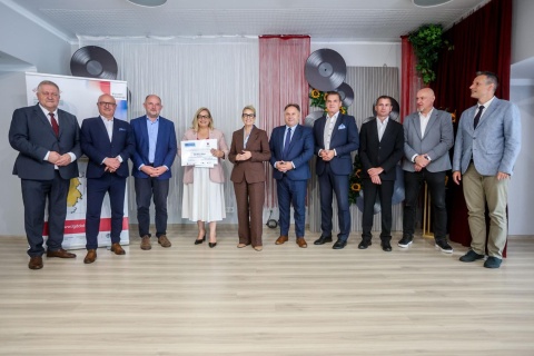 Prawie milion złotych na aktywizację seniorów w regionie dobrzyńskim. Podpisano umowy grantowe na projekty