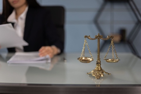 Rząd chce ułatwić sędziom pracę po 65. roku życia. Będą dostawali wtedy mniej spraw