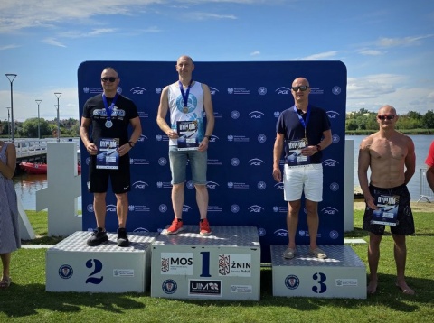 Bydgoski policjant na medal Podium w Mistrzostwach Polski Służb Mundurowych w pływaniu na wodach otwartych