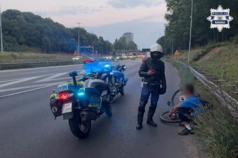 Bydgoszczanin zatrzymany na A4. Pijany jechał autostradą na rowerze