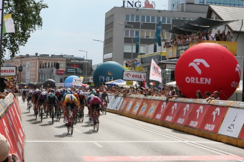 TdP 2026: Kolejny etap dla Milana Włoch ponownie najlepszy na sprinterskim finiszu