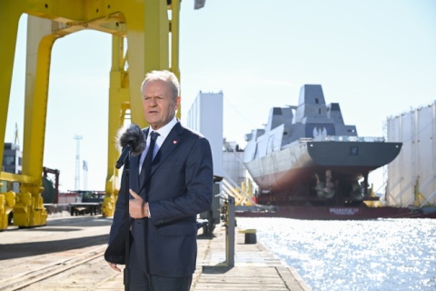 Donald Tusk zapowiedział w Gdyni, że Polska będzie militarną potęgą, w wymiarze militarnym
