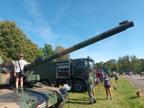 Nowoczesny sprzęt wojskowy podziwiali mieszkańcy Bydgoszczy. Piknik militarny SAFE w Myślęcinku