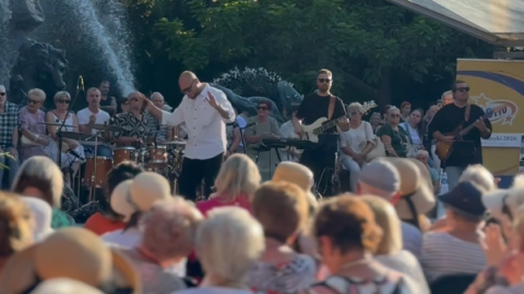 Kumulacja największych hitów ze światowych list przebojów. Tak było na Festiwalu Fontanna Muzyki w Bydgoszczy [wideo]