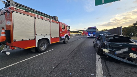 Dwie osobówki zderzyły się na drodze ekspresowej S5 po Bydgoszczą. Trzy osoby w szpitalu