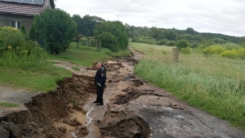 Ponad 8 tysięcy strażackich interwencji po przejściu burz w całym kraju. U nas ponad 900