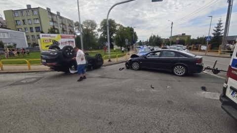 Pięć osób pod opieką ratowników medycznych po zderzeniu dwóch osobówek na DK 10 w Lipnie [zdjęcia]