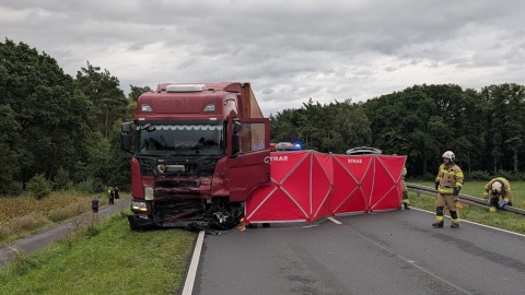 Tragiczny wypadek na DW 240 w powiecie świeckim. Jedna osoba zginęła