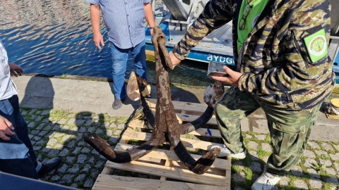 Do trzech razy sztuka. Z Brdy wyłowiono ponad dwustukilogramową kotwicę
